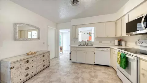 Kitchen - 256 Eider Rd, Venice, FL 34293 photo 2 of 3