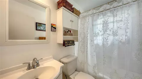 Bath - 256 Eider Rd, Venice, FL 34293 photo 1 of 1