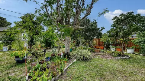 Exterior - 256 Eider Rd, Venice, FL 34293 photo 17 of 21