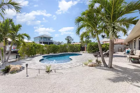 Exterior - 3811 101st St W, Bradenton, FL 34210 photo 3 of 6