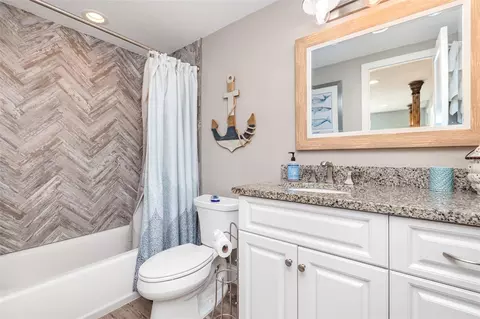 Bath - 3811 101st St W, Bradenton, FL 34210 photo 1 of 3