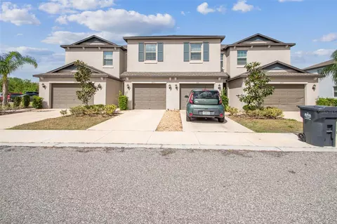 633 Royal Empress Dr, Ruskin, FL 33570