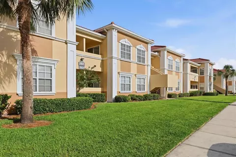 1015 Villagio Cir #202, Sarasota, FL 34237