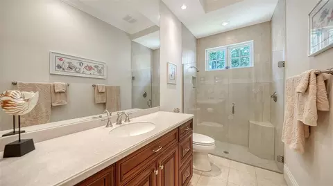 Bath - 449 Webbs Cv, Osprey, FL 34229 photo 6 of 7