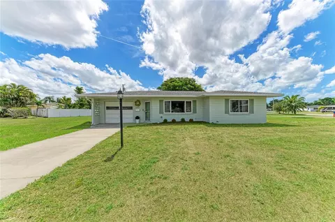 2811 33rd Ave W, Bradenton, FL 34205