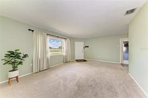 Living - 2811 33rd Ave W, Bradenton, FL 34205 photo 4 of 8