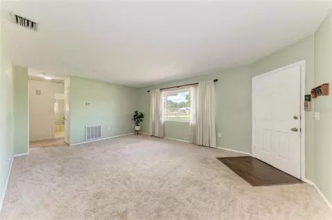Living - 2811 33rd Ave W, Bradenton, FL 34205 photo 2 of 8