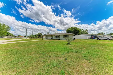 Exterior - 2811 33rd Ave W, Bradenton, FL 34205 photo 10 of 10