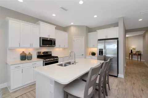 Kitchen - 4815 Deep Creek Ter, Parrish, FL 34219 photo 5 of 6