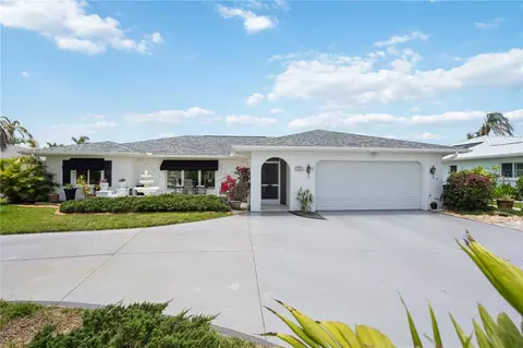 965 E Gondola Dr, Venice, FL 34293