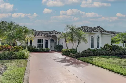 7825 Wilton Crescent Cir, University Park, FL 34201