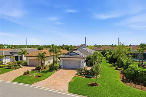 7017 Hanover Ct, Bradenton, FL 34202