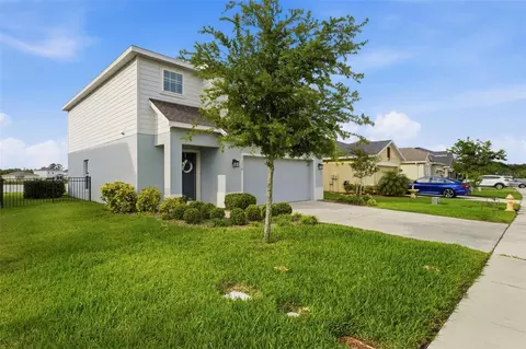 Exterior - 11016 Daybreak Gln, Parrish, FL 34219 photo 4 of 8