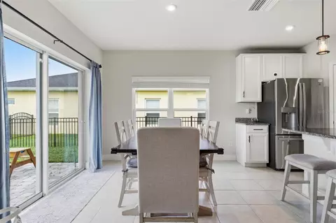 Dining - 11016 Daybreak Gln, Parrish, FL 34219 photo 1 of 2