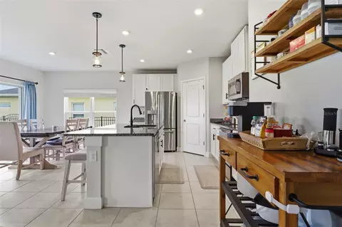 Kitchen - 11016 Daybreak Gln, Parrish, FL 34219 photo 1 of 5