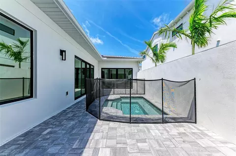 Exterior - 6028 Cat Claw Ln, Bradenton, FL 34210 photo 2 of 3