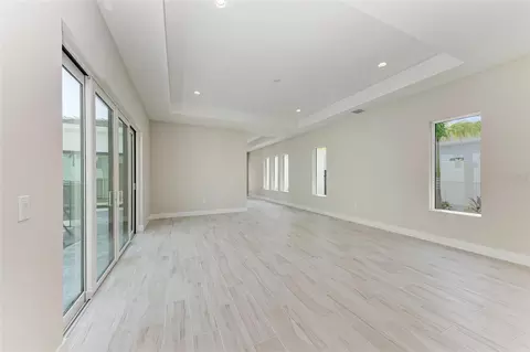 Living - 6028 Cat Claw Ln, Bradenton, FL 34210 photo 3 of 8