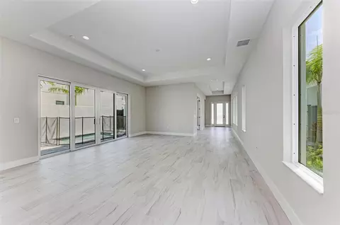 Living - 6028 Cat Claw Ln, Bradenton, FL 34210 photo 4 of 8