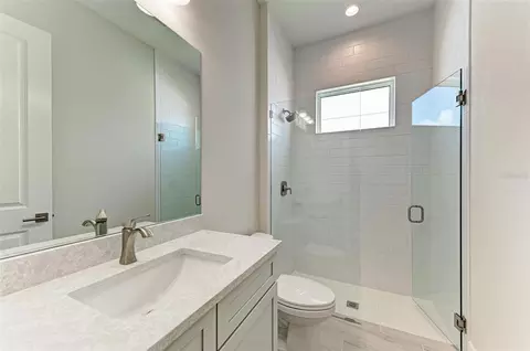 Bath - 6028 Cat Claw Ln, Bradenton, FL 34210 photo 3 of 3