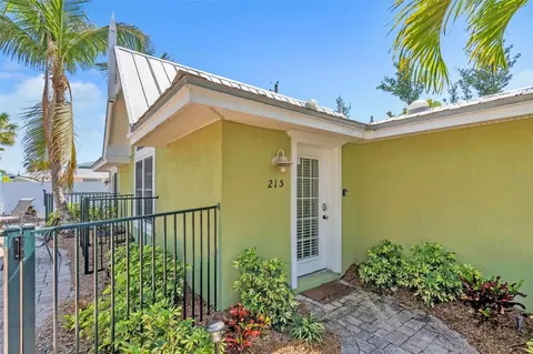 215 67th St #6, Holmes Beach, FL 34217