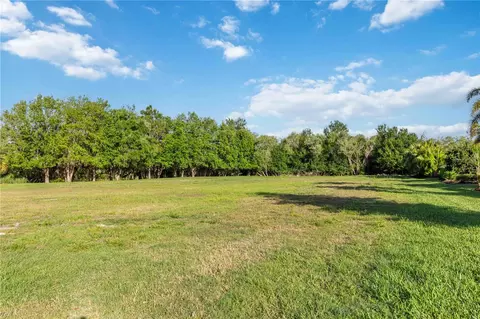 3433 Founders Club Dr, Sarasota, FL 34240