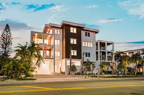329 Beach Rd #A, Sarasota, FL 34242