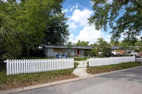 1525 7th Avenue Dr E, Bradenton, FL 34208