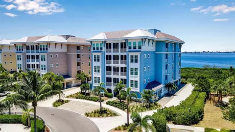376 Aruba Cir #301, Bradenton, FL 34209