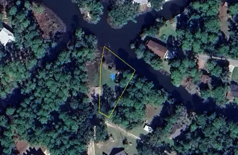 5700 Nowling Dr, Milton, FL 32583