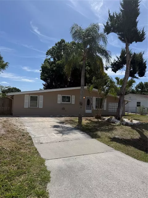 2911 Pafko Dr, Sarasota, FL 34232