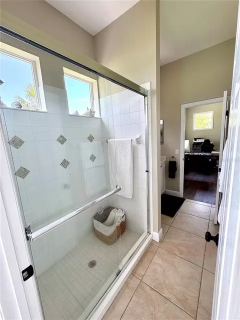 Bath - 1539 Ormond Ter, Parrish, FL 34219 photo 3 of 10