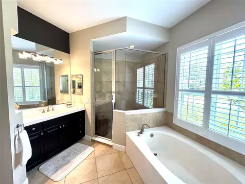 Bath - 1539 Ormond Ter, Parrish, FL 34219 photo 5 of 10