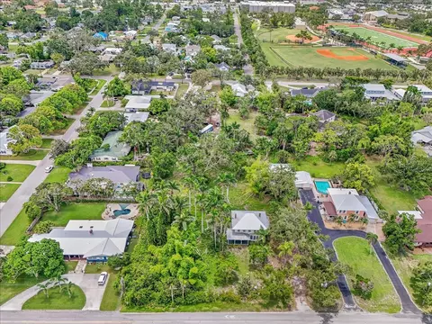 3601 Riverview Blvd, Bradenton, FL 34205 photo 3