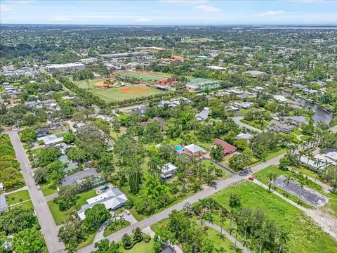 3601 Riverview Blvd, Bradenton, FL 34205 photo 9