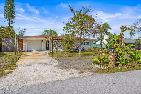 2717 Parma St, Sarasota, FL 34231