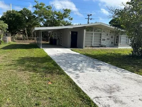 3707 Schwalbe Dr, Sarasota, FL 34235