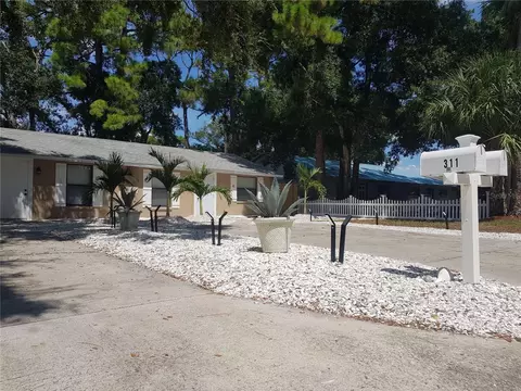 311 58th Ave E, Bradenton, FL 34203