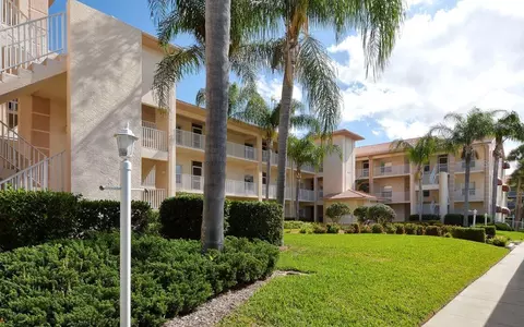 9630 Club South Cir #6202, Sarasota, FL 34238