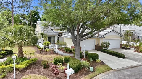 7731 Whitebridge Gln, University Park, FL 34201