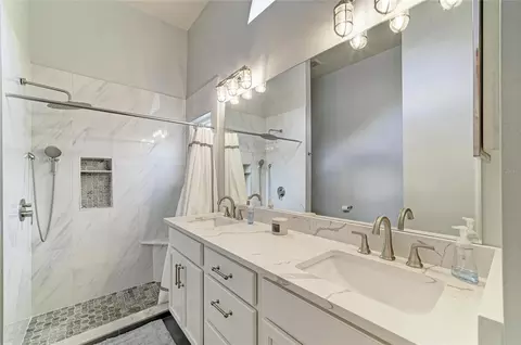 Bath - 1007 50th St E, Bradenton, FL 34208 photo 1 of 3