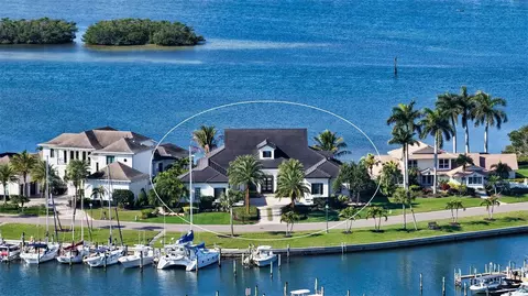 313 Lookout Point Dr, Osprey, FL 34229