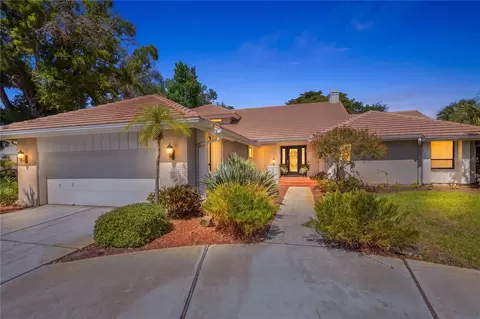 4937 Landings Ct, Sarasota, FL 34231