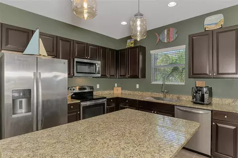 Kitchen - 1526 Westover Ave, Parrish, FL 34219 photo 4 of 5