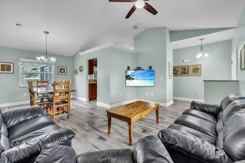 Living - 3022 45th Way E, Bradenton, FL 34203 photo 3 of 6