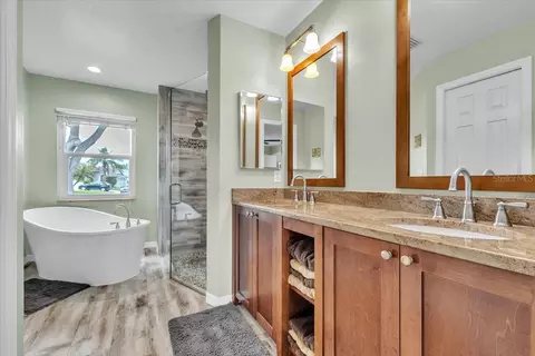 Bath - 3022 45th Way E, Bradenton, FL 34203 photo 3 of 8