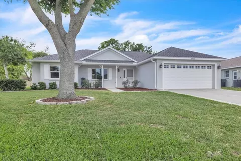 Exterior - 3022 45th Way E, Bradenton, FL 34203 photo 5 of 10