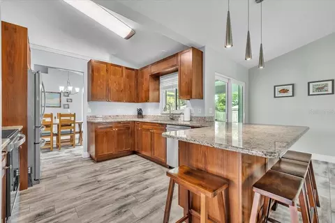 Kitchen - 3022 45th Way E, Bradenton, FL 34203 photo 3 of 6