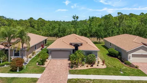 6240 Falcon Lair Dr, North Port, FL 34287