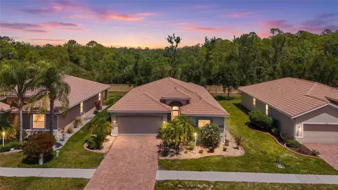 6240 Falcon Lair Dr, North Port, FL 34287