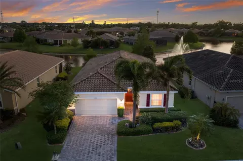 2937 Esmeralda Dr, Sarasota, FL 34243